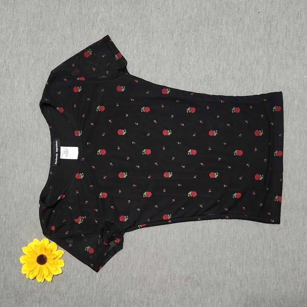 Perfectly Imperfect Rosebud Mesh Layered Fitted Baby Tee Crop Top Blouse Shirt